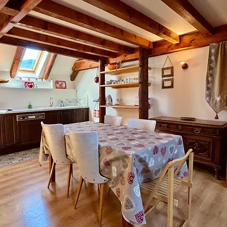 Duplex Chaleureux - 6 Pers. Apartment *